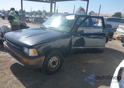 1989 Toyota Pickup 1/2 Ton Sht Wheelbase Dlx z USA, uszkodzony, nr VIN JT4RN81P0K0029116